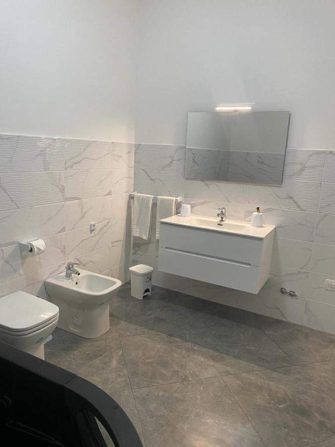Suite Home نابولي المظهر الخارجي الصورة