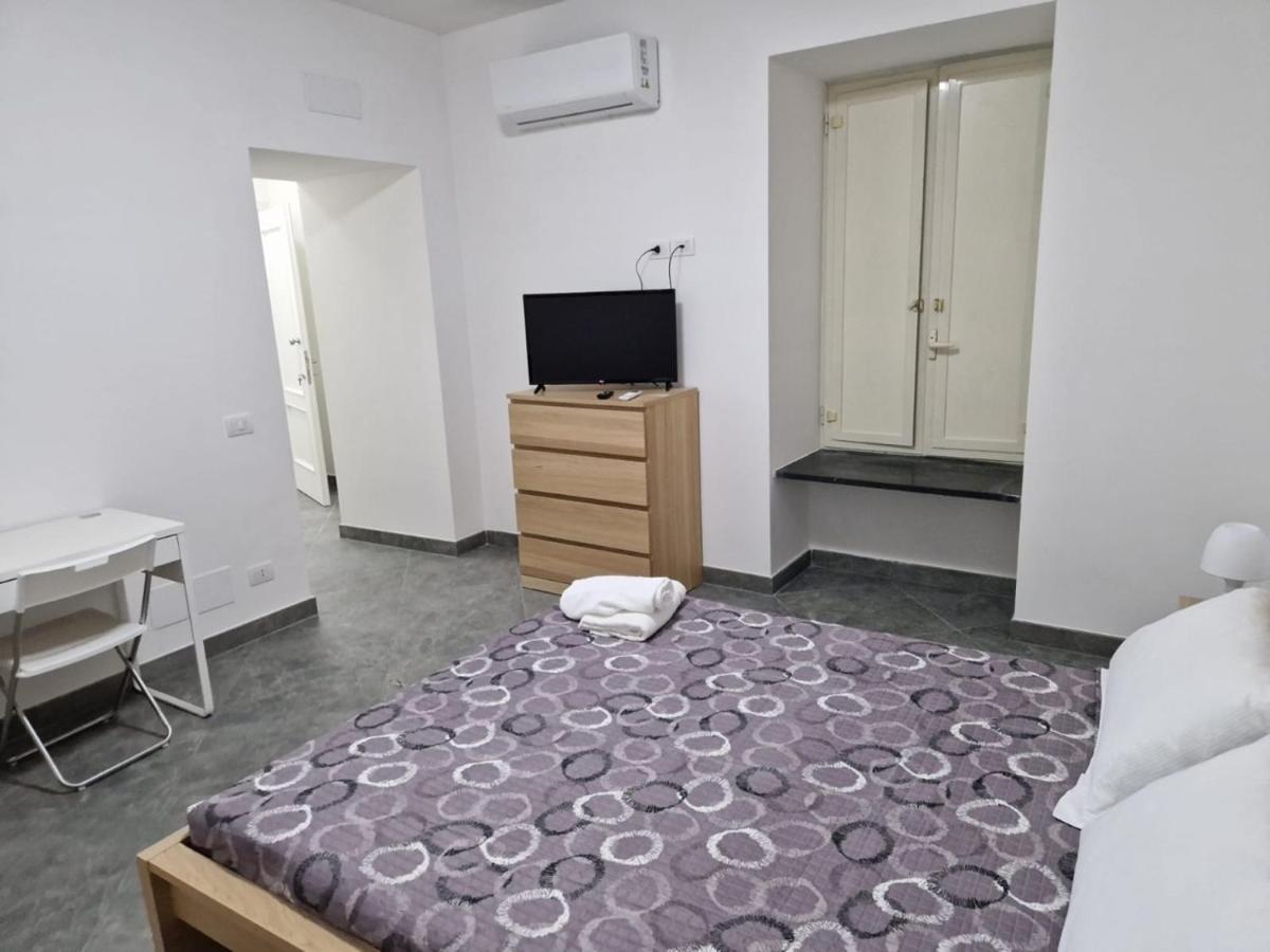 Suite Home نابولي المظهر الخارجي الصورة